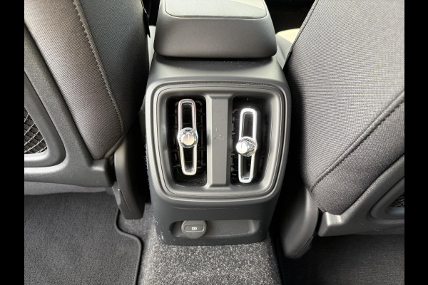 Volvo C40 Recharge Ultimate 69 kWh SOH 95% | MEM. SEAT | HARMAN KARDON | PANO | ELEK. STOEL | STOEL + STUURVERWARMING | 360 CAMERA | RIJKLAAR + 12 MND BOVAG GARANTIE |