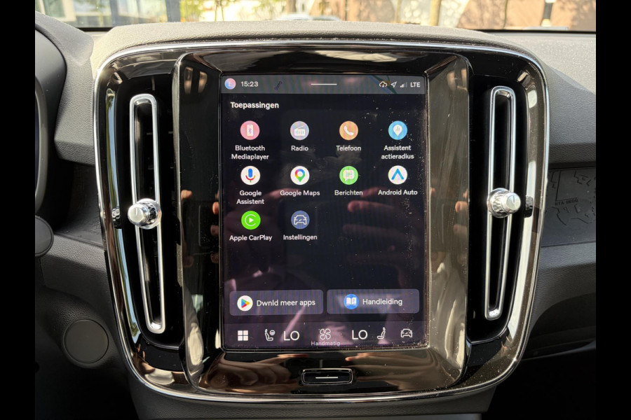 Volvo C40 Recharge Ultimate 69 kWh SOH 95% | MEM. SEAT | HARMAN KARDON | PANO | ELEK. STOEL | STOEL + STUURVERWARMING | 360 CAMERA | RIJKLAAR + 12 MND BOVAG GARANTIE |