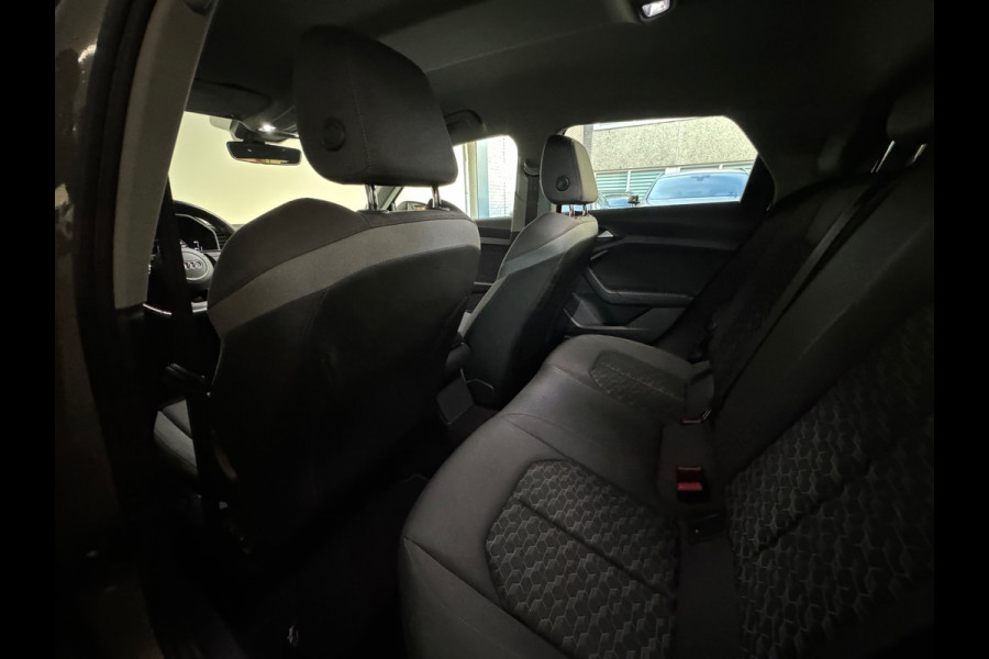 Audi A1 SPORTBACK 40 TFSI S Line Stoelverwarming|Carplay|ACC|Lane Assist