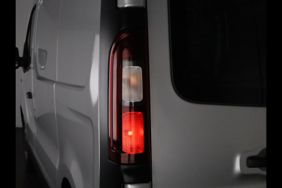 Renault Trafic 2.0 dCi 120 T29 L1H1 Comfort | Trekhaak | Parkeersensoren | Airco |