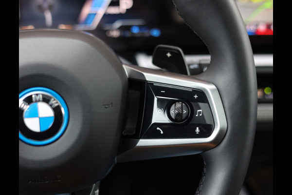 BMW 5 Serie Touring 530e xDrive | Individual - B&W - HUD - Trekhaak