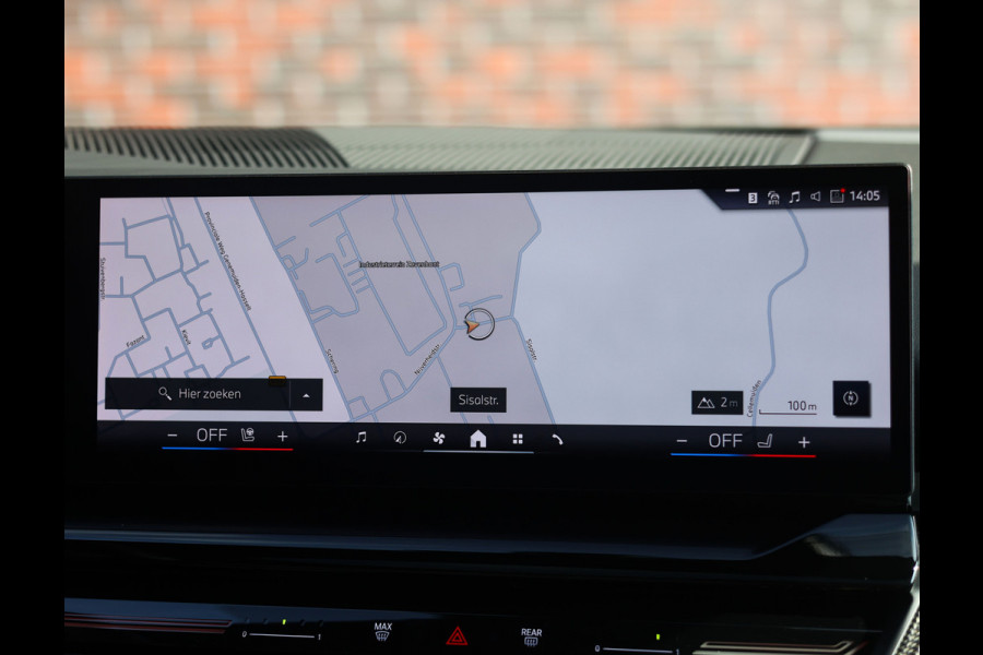 BMW 5 Serie Touring 530e xDrive | Individual - B&W - HUD - Trekhaak