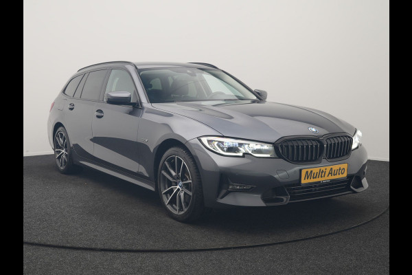 BMW 3 Serie Touring 320e xDrive Sportline PHEV 204pk Dealer O.H | SOH 88,1% | Trekhaak Af Fabriek | Camera | Laser LED | Cruise Control | Lederen Sportstoelen Verwarmd | Keyless | Sfeerverlichting | Apple Carplay | BLIS | Virtual | Navigatie | DAB | 18"L. Plug In Hybrid |