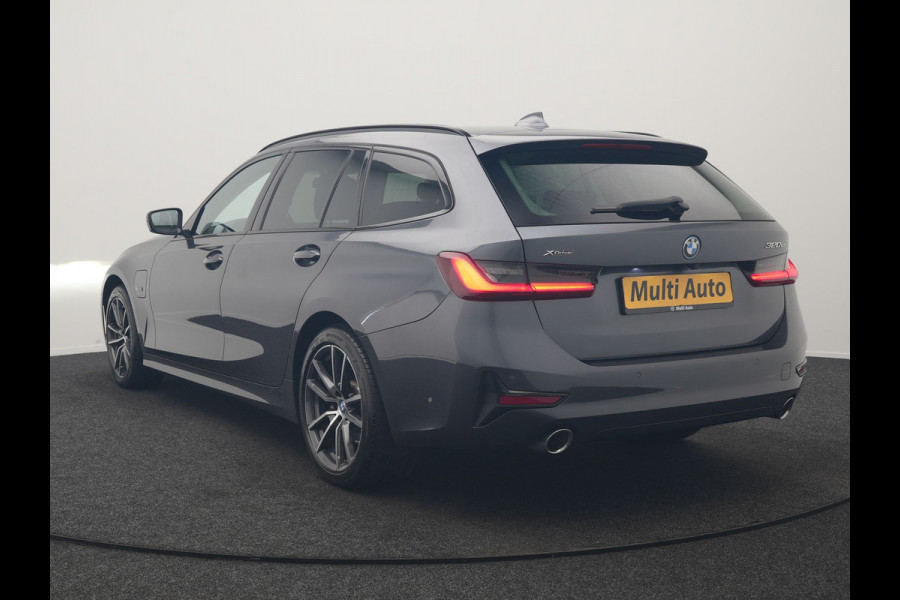 BMW 3 Serie Touring 320e xDrive Sportline PHEV 204pk Dealer O.H | SOH 88,1% | Trekhaak Af Fabriek | Camera | Laser LED | Cruise Control | Lederen Sportstoelen Verwarmd | Keyless | Sfeerverlichting | Apple Carplay | BLIS | Virtual | Navigatie | DAB | 18"L. Plug In Hybrid |