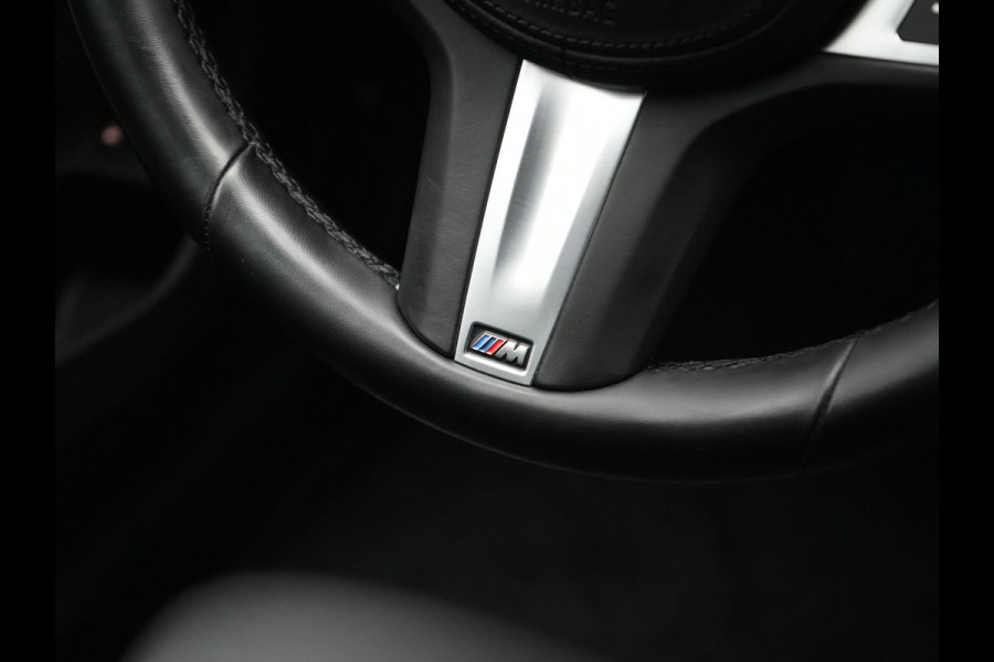 BMW 3 Serie Touring 320e xDrive Sportline PHEV 204pk Dealer O.H | SOH 88,1% | Trekhaak Af Fabriek | Camera | Laser LED | Cruise Control | Lederen Sportstoelen Verwarmd | Keyless | Sfeerverlichting | Apple Carplay | BLIS | Virtual | Navigatie | DAB | 18"L. Plug In Hybrid |