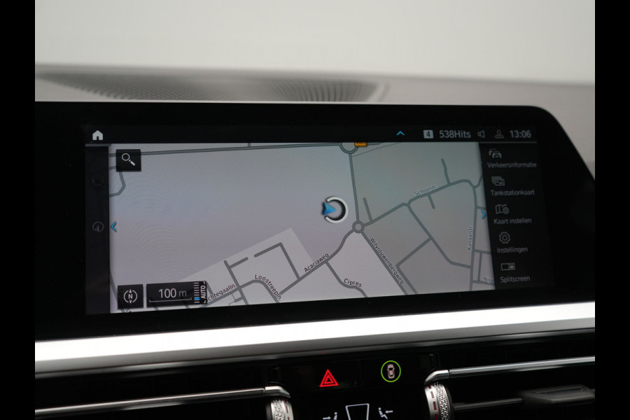 BMW 3 Serie Touring 320e xDrive Sportline PHEV 204pk Dealer O.H | SOH 88,1% | Trekhaak Af Fabriek | Camera | Laser LED | Cruise Control | Lederen Sportstoelen Verwarmd | Keyless | Sfeerverlichting | Apple Carplay | BLIS | Virtual | Navigatie | DAB | 18"L. Plug In Hybrid |