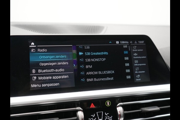BMW 3 Serie Touring 320e xDrive Sportline PHEV 204pk Dealer O.H | SOH 88,1% | Trekhaak Af Fabriek | Camera | Laser LED | Cruise Control | Lederen Sportstoelen Verwarmd | Keyless | Sfeerverlichting | Apple Carplay | BLIS | Virtual | Navigatie | DAB | 18"L. Plug In Hybrid |