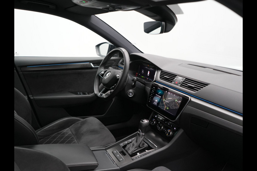 Škoda Superb Combi 1.4 TSI iV Sportline Business PHEV 218pk Dealer O.H. | SOH 91,2% | | Panodak | Adaptive Cruise | Camera | Canton Audio | Alcantara Sportstoelen Memory & Verwarmd | Sfeerverlichting | Keyless | BLIS | Stuur Verwarmd | Apple Carplay | Crystal LED | Navigatie | Plug In Hybrid |