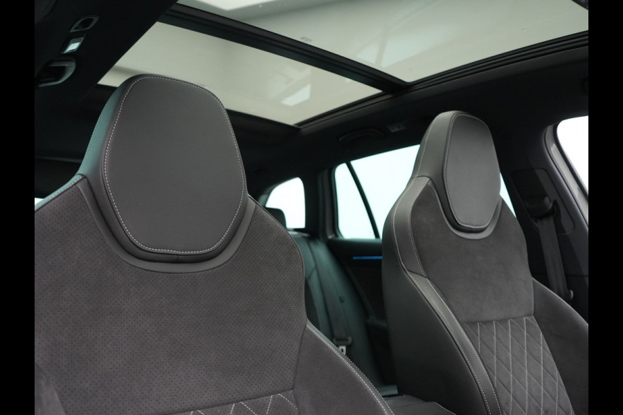 Škoda Superb Combi 1.4 TSI iV Sportline Business PHEV 218pk Dealer O.H. | SOH 91,2% | | Panodak | Adaptive Cruise | Camera | Canton Audio | Alcantara Sportstoelen Memory & Verwarmd | Sfeerverlichting | Keyless | BLIS | Stuur Verwarmd | Apple Carplay | Crystal LED | Navigatie | Plug In Hybrid |