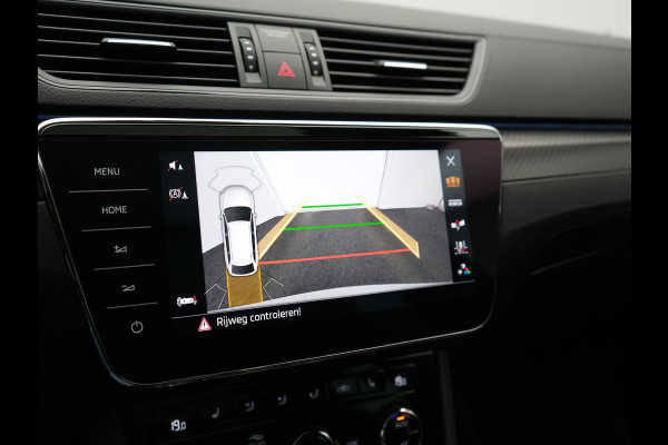 Škoda Superb Combi 1.4 TSI iV Sportline Business PHEV 218pk Dealer O.H. | SOH 91,2% | | Panodak | Adaptive Cruise | Camera | Canton Audio | Alcantara Sportstoelen Memory & Verwarmd | Sfeerverlichting | Keyless | BLIS | Stuur Verwarmd | Apple Carplay | Crystal LED | Navigatie | Plug In Hybrid |