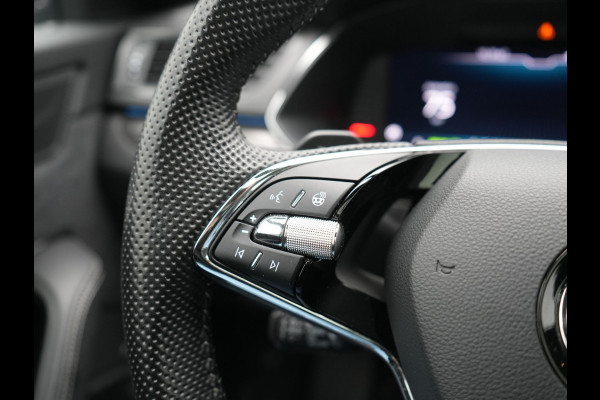Škoda Superb Combi 1.4 TSI iV Sportline Business PHEV 218pk Dealer O.H. | SOH 91,2% | | Panodak | Adaptive Cruise | Camera | Canton Audio | Alcantara Sportstoelen Memory & Verwarmd | Sfeerverlichting | Keyless | BLIS | Stuur Verwarmd | Apple Carplay | Crystal LED | Navigatie | Plug In Hybrid |