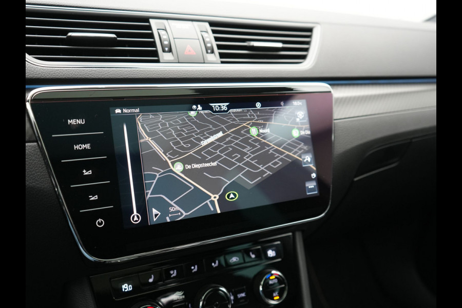 Škoda Superb Combi 1.4 TSI iV Sportline Business PHEV 218pk Dealer O.H. | SOH 91,2% | | Panodak | Adaptive Cruise | Camera | Canton Audio | Alcantara Sportstoelen Memory & Verwarmd | Sfeerverlichting | Keyless | BLIS | Stuur Verwarmd | Apple Carplay | Crystal LED | Navigatie | Plug In Hybrid |
