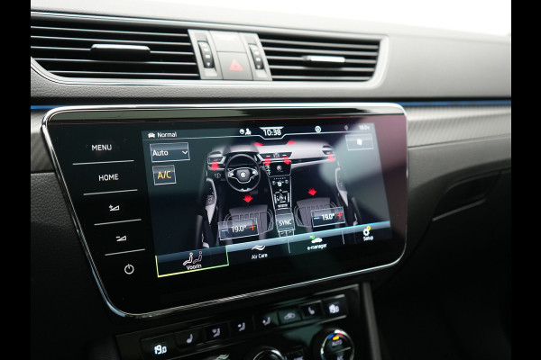 Škoda Superb Combi 1.4 TSI iV Sportline Business PHEV 218pk Dealer O.H. | SOH 91,2% | | Panodak | Adaptive Cruise | Camera | Canton Audio | Alcantara Sportstoelen Memory & Verwarmd | Sfeerverlichting | Keyless | BLIS | Stuur Verwarmd | Apple Carplay | Crystal LED | Navigatie | Plug In Hybrid |
