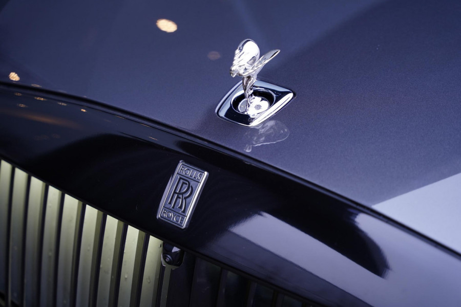 Rolls-Royce Spectre AWD / Two Tone Interior + Exterior