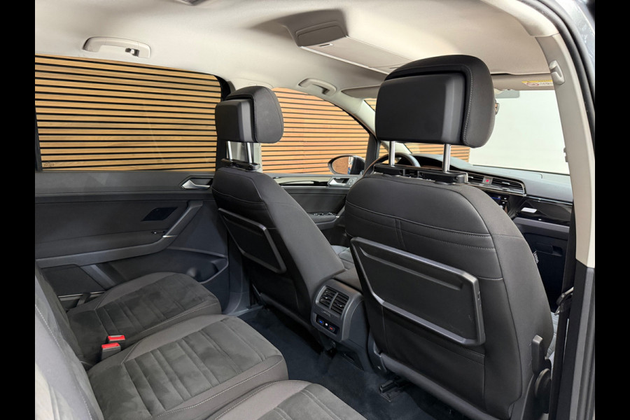 Volkswagen Touran 1.2 TSI Comfortline Business 7p | 7-Persoons | ErgoActive | Massage | ACC | Camera | Navi | CarPlay