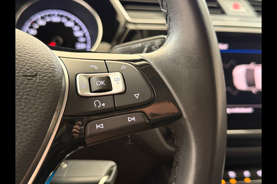 Volkswagen Touran 1.2 TSI Comfortline Business 7p | 7-Persoons | ErgoActive | Massage | ACC | Camera | Navi | CarPlay