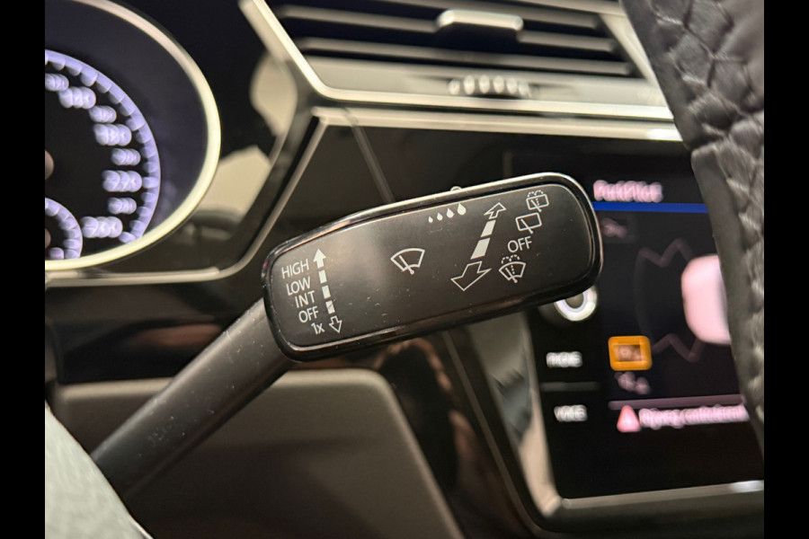 Volkswagen Touran 1.2 TSI Comfortline Business 7p | 7-Persoons | ErgoActive | Massage | ACC | Camera | Navi | CarPlay