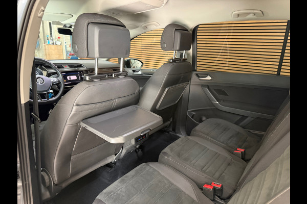 Volkswagen Touran 1.2 TSI Comfortline Business 7p | 7-Persoons | ErgoActive | Massage | ACC | Camera | Navi | CarPlay
