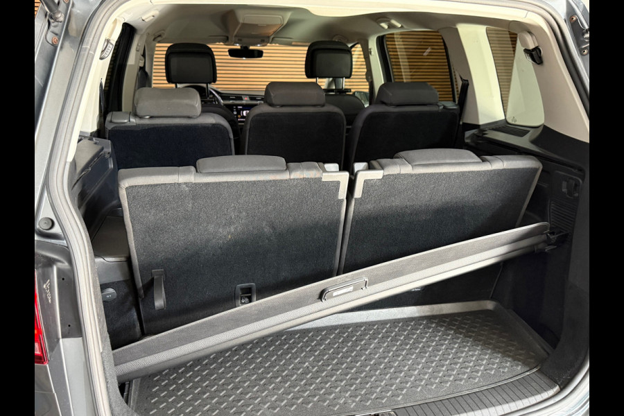 Volkswagen Touran 1.2 TSI Comfortline Business 7p | 7-Persoons | ErgoActive | Massage | ACC | Camera | Navi | CarPlay