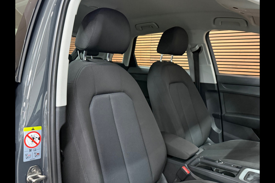 Audi Q3 35 TFSI Advanced | S tronic |ACC | LED | Virtual Cockpit | Stoelverwarming | 18'' |