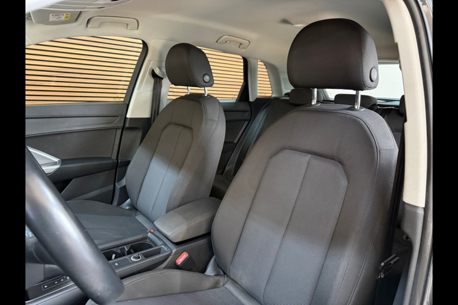 Audi Q3 35 TFSI Advanced | S tronic |ACC | LED | Virtual Cockpit | Stoelverwarming | 18'' |