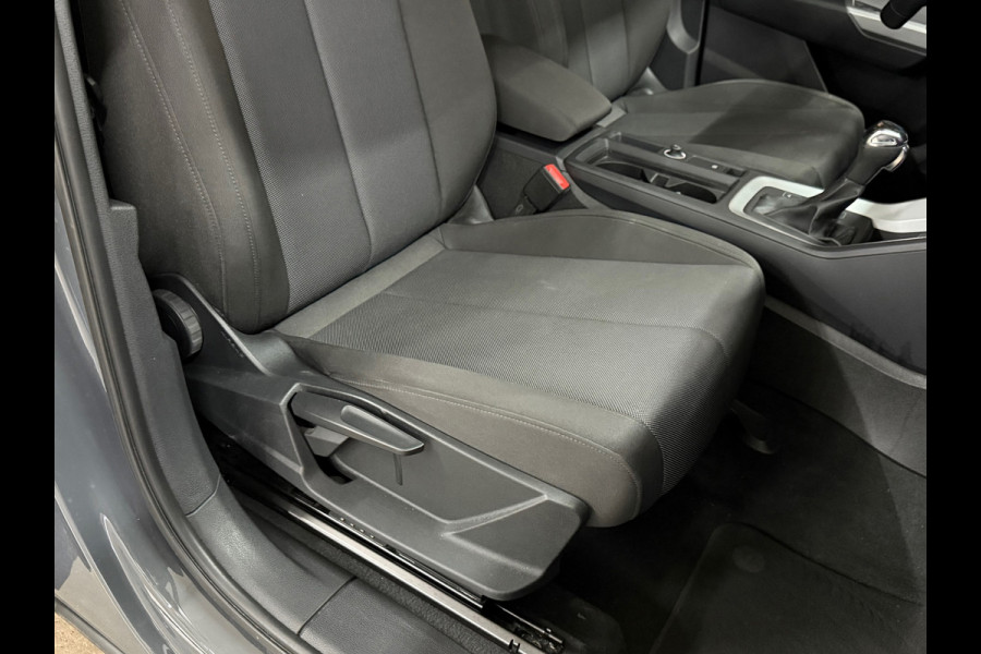 Audi Q3 35 TFSI Advanced | S tronic |ACC | LED | Virtual Cockpit | Stoelverwarming | 18'' |