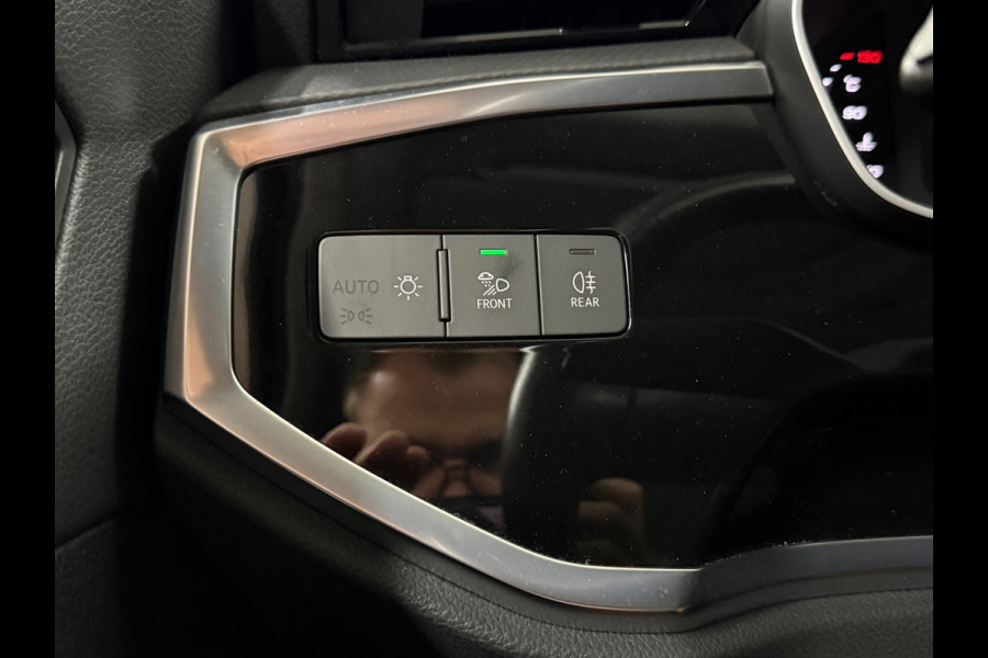 Audi Q3 35 TFSI Advanced | S tronic |ACC | LED | Virtual Cockpit | Stoelverwarming | 18'' |
