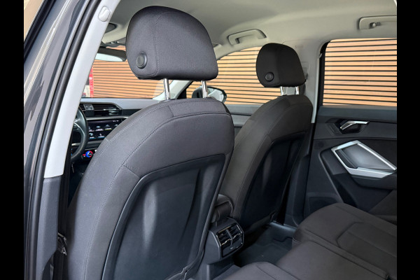 Audi Q3 35 TFSI Advanced | S tronic |ACC | LED | Virtual Cockpit | Stoelverwarming | 18'' |