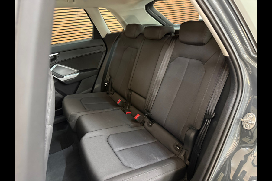 Audi Q3 35 TFSI Advanced | S tronic |ACC | LED | Virtual Cockpit | Stoelverwarming | 18'' |