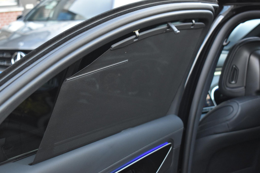 Mercedes-Benz C-Klasse 300 4MATIC AMG Pano 360C Keyless 20" Trekhaak