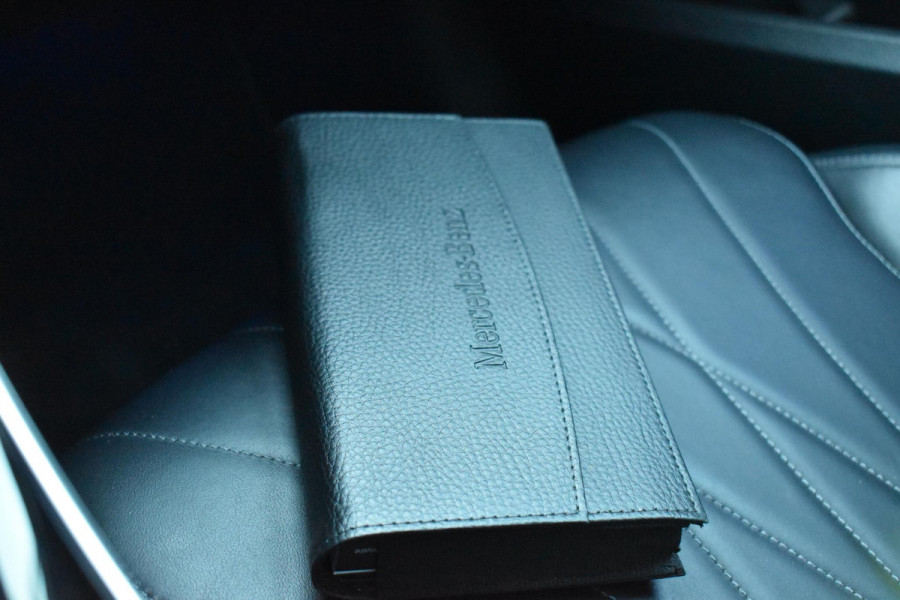 Mercedes-Benz C-Klasse 300 4MATIC AMG Pano 360C Keyless 20" Trekhaak