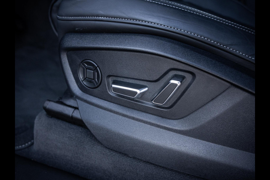 Audi Q7 60 TFSI e quattro Pro Line S Competition 490PK - Carbon l Pano l Trekhaak l RS seat