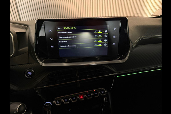 Peugeot 208 GT 1.2 PureTech|3x GT|KEYLESS|CAMERA 360|DIGITAL 3D DASH|STOELVERW|SFEERVERL|HALF LEDER|CARPLAY