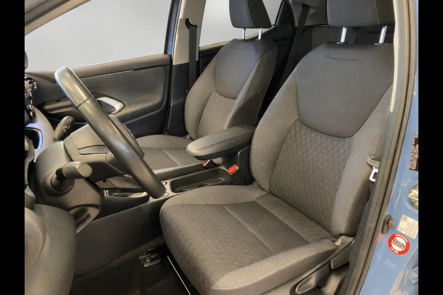 Toyota Yaris 1.5 HYBRIDE BI-TONE GARANTIE TOT 07-2031! . STOELVERWARMING . APPLE CARPLAY & ANDRIOD AUTO . ADAPTIEVE CRUISE CONTROL .
