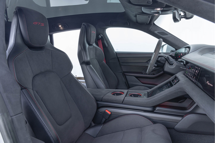 Porsche Taycan Sport Turismo GTS 93 kWh 598pk Pano 4-wielsturing HuD 21'' Luchtv. PPF