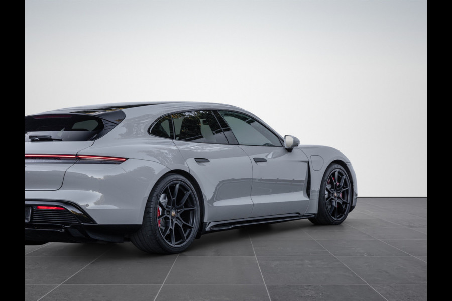 Porsche Taycan Sport Turismo GTS 93 kWh 598pk Pano 4-wielsturing HuD 21'' Luchtv. PPF