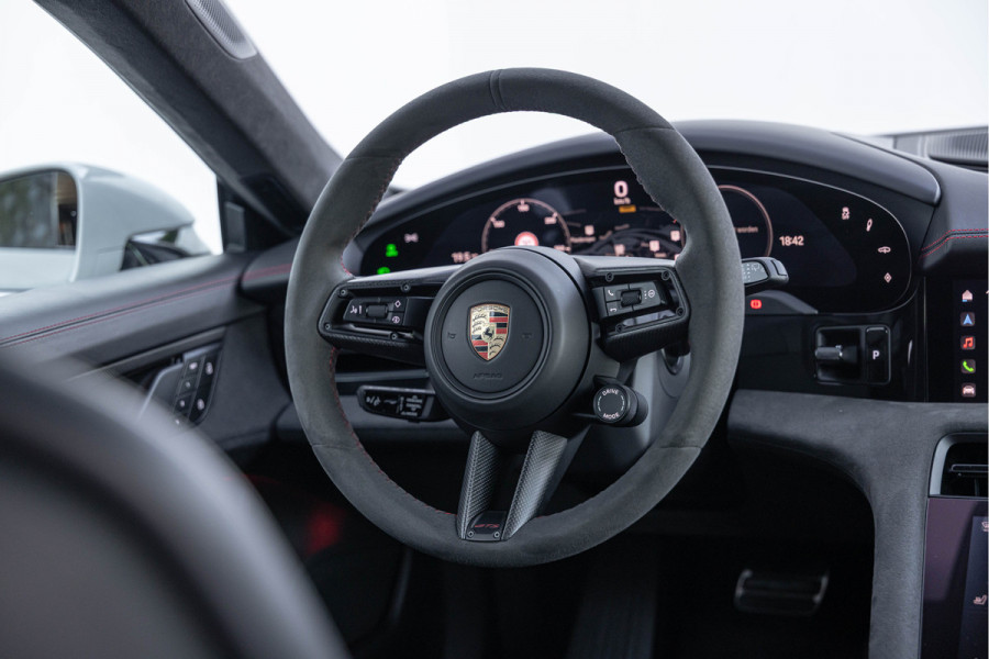 Porsche Taycan Sport Turismo GTS 93 kWh 598pk Pano 4-wielsturing HuD 21'' Luchtv. PPF