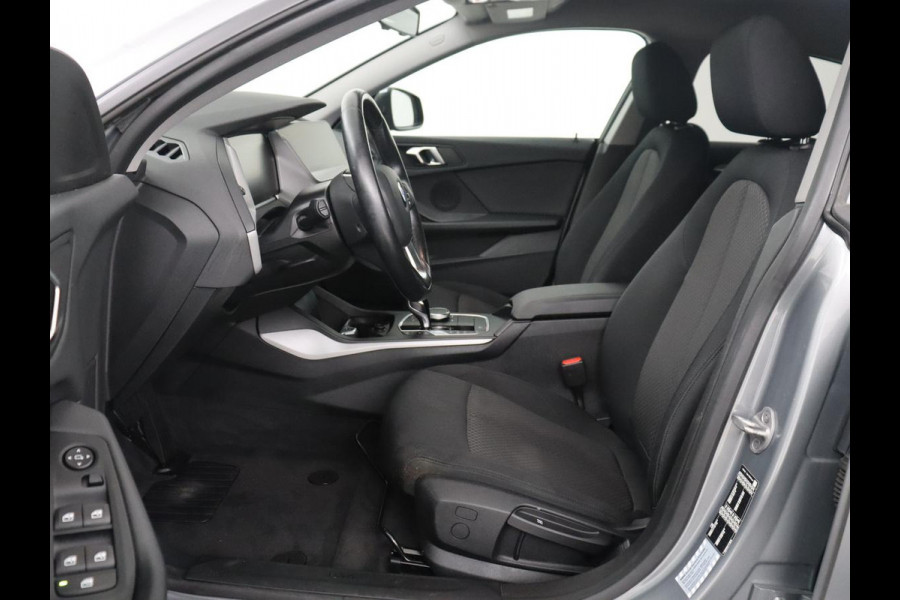 BMW 2 Serie Gran Coupé 218i | Apple Carplay | LED | Navigatie | Parkeerhulp |
