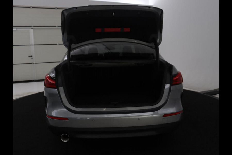 BMW 2 Serie Gran Coupé 218i | Apple Carplay | LED | Navigatie | Parkeerhulp |