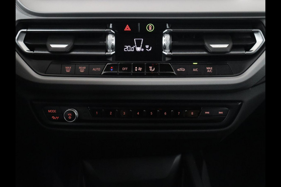BMW 2 Serie Gran Coupé 218i | Apple Carplay | LED | Navigatie | Parkeerhulp |