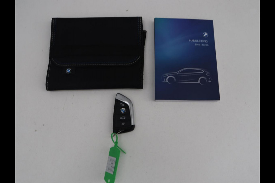 BMW 1-serie 118i | Apple Carplay | LED | Navigatie | Automaat |