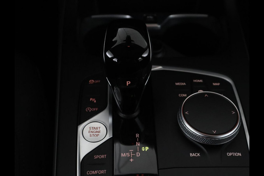 BMW 1-serie 118i | Apple Carplay | LED | Navigatie | Automaat |