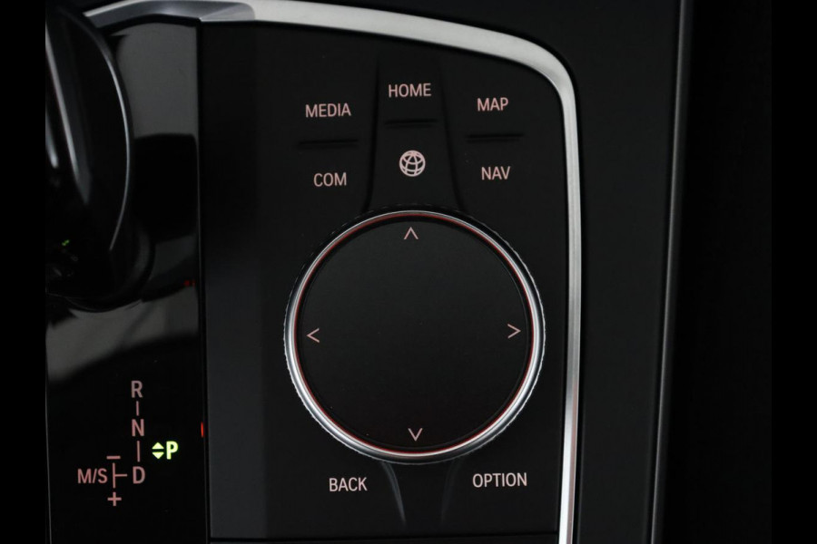 BMW 1-serie 118i | Apple Carplay | LED | Navigatie | Automaat |