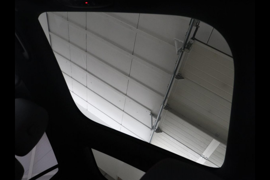 Mercedes-Benz EQA 250+ AMG Line 71 kWh SOH 98,5% | Trekhaak | LED | Stoelverwarming | Apple Carplay | Pano.Dak | Camera |