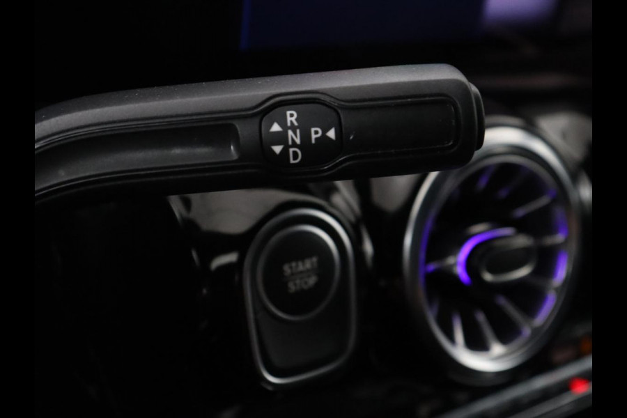 Mercedes-Benz EQA 250+ AMG Line 71 kWh SOH 98,5% | Trekhaak | LED | Stoelverwarming | Apple Carplay | Pano.Dak | Camera |