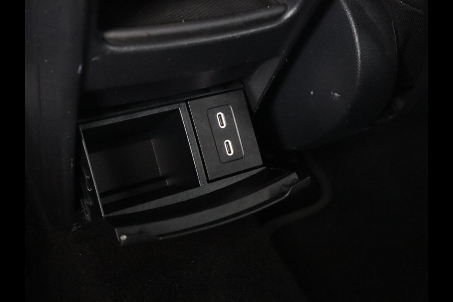 Mercedes-Benz EQA 250+ AMG Line 71 kWh SOH 98,5% | Trekhaak | LED | Stoelverwarming | Apple Carplay | Pano.Dak | Camera |
