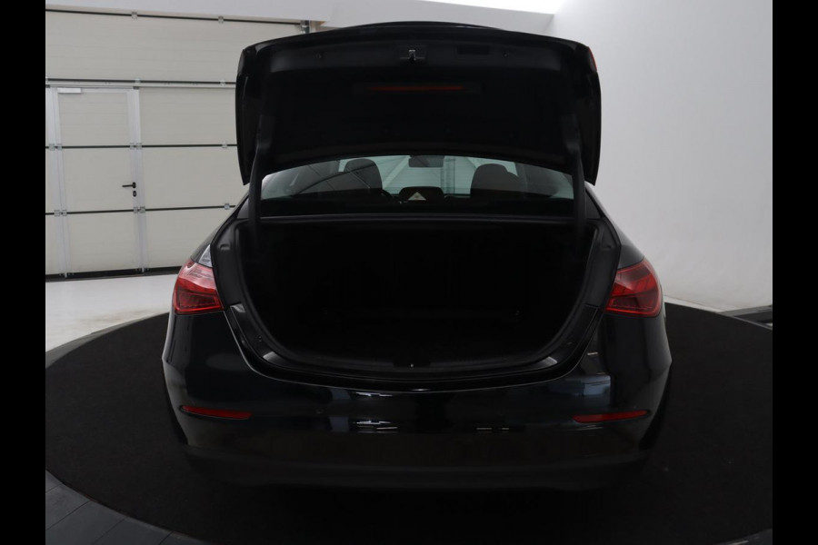 Mercedes-Benz C-Klasse 200 Launch Edition Business Line | LED | Navigatie | Stoelverwarming | Leder |
