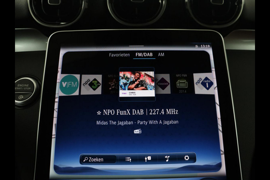 Mercedes-Benz C-Klasse 200 Launch Edition Business Line | LED | Navigatie | Stoelverwarming | Leder |