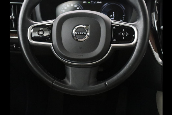 Volvo V60 2.0 T8 Twin Engine AWD R-Design | Apple Carplay | LED | Navigatie |