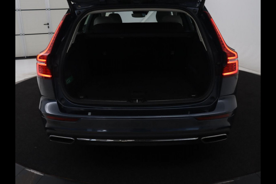 Volvo V60 2.0 T8 Twin Engine AWD R-Design | Apple Carplay | LED | Navigatie |